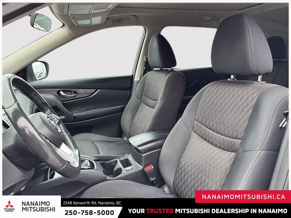 2017 Nissan Rogue SV-8