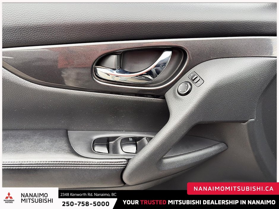 2017 Nissan Rogue SV-11