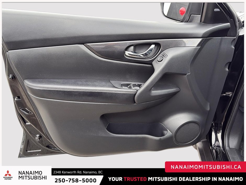 2017 Nissan Rogue SV-10