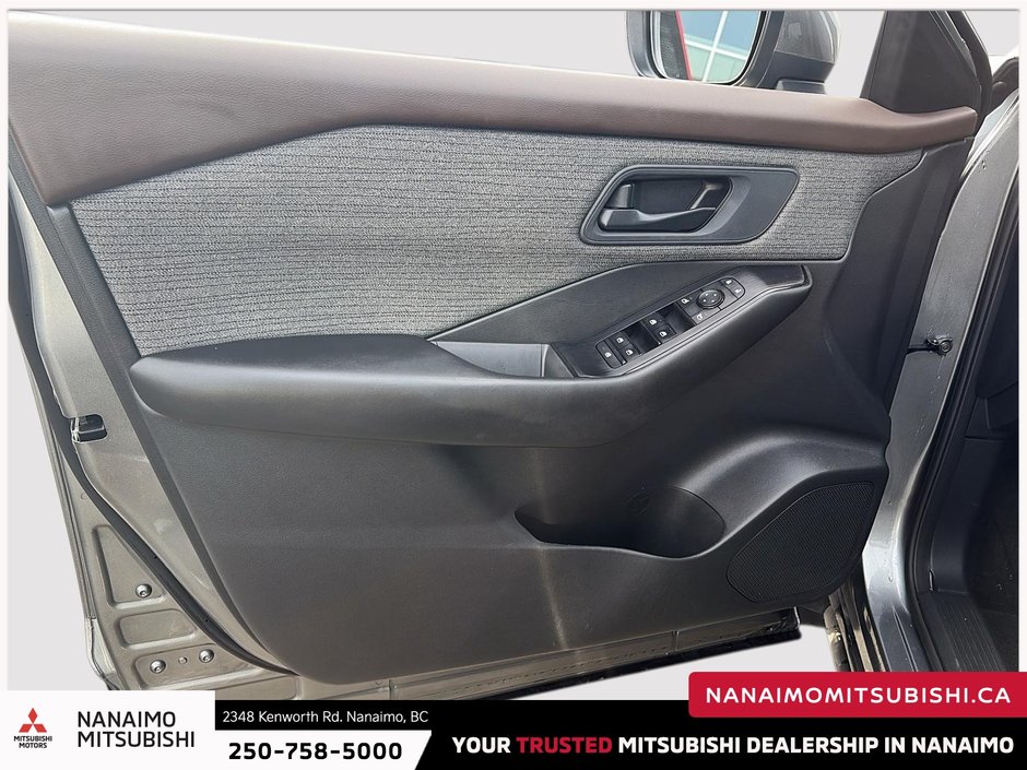 2023 Nissan Rogue S-10