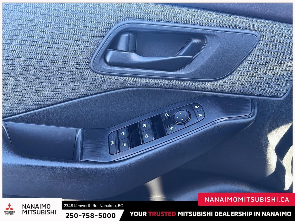 2023 Nissan Rogue S-11