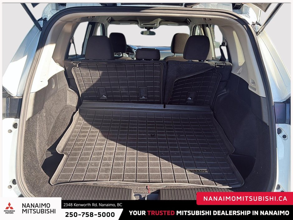 2023 Nissan Rogue S-6