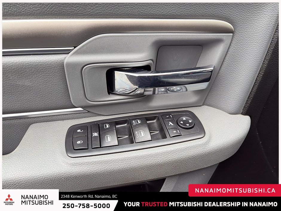 2019 Ram 1500 Classic Warlock-13