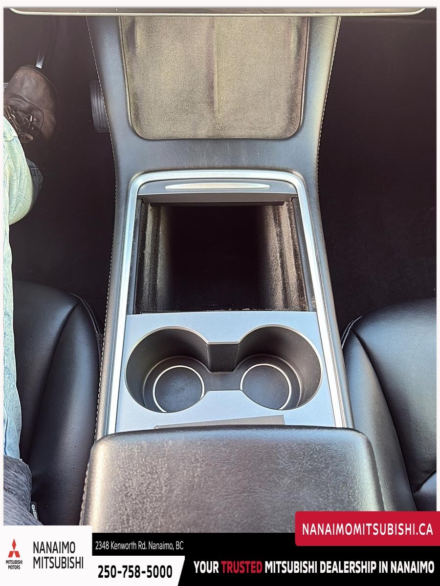 2022 Tesla Model Y Long Range-13