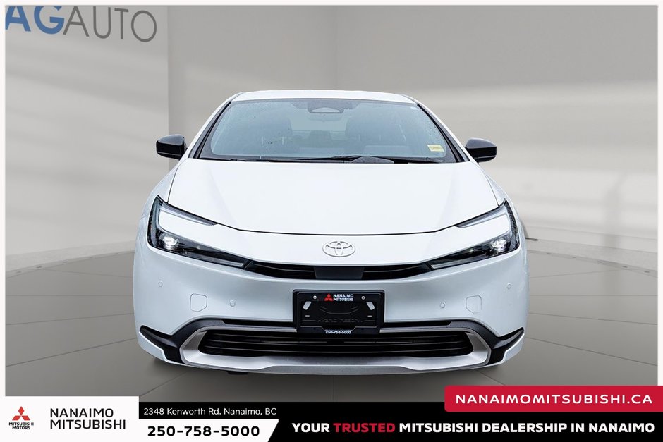 2024 Toyota PRIUS PRIME SE-8