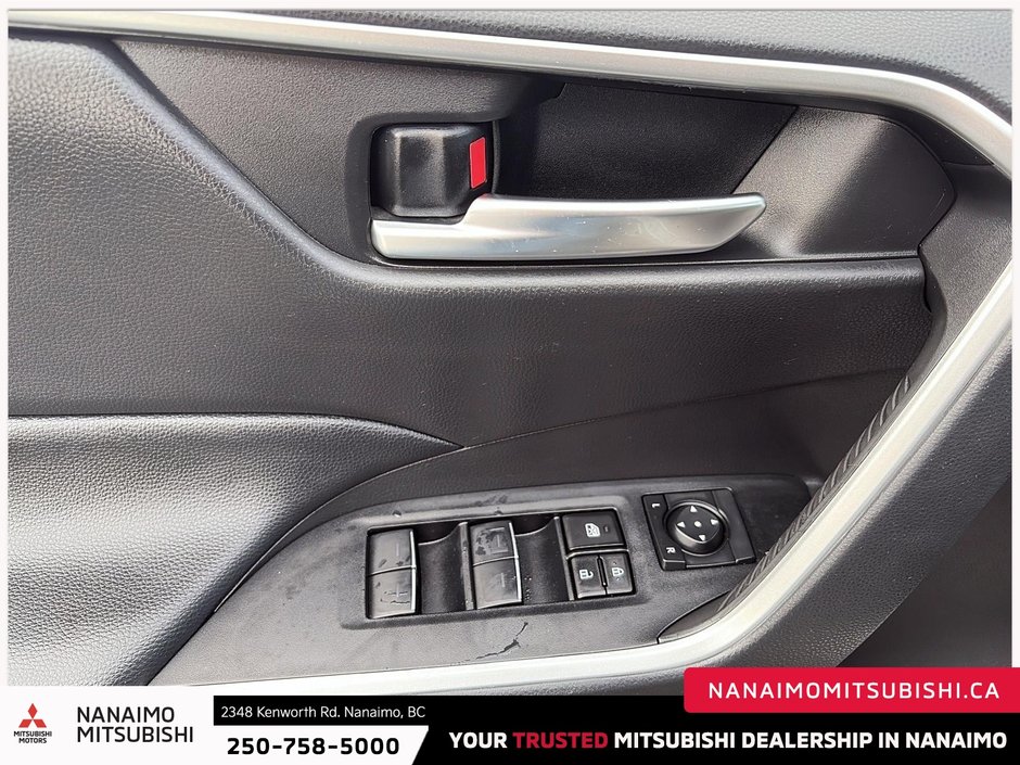 2023 Toyota RAV4 Hybrid XLE-11