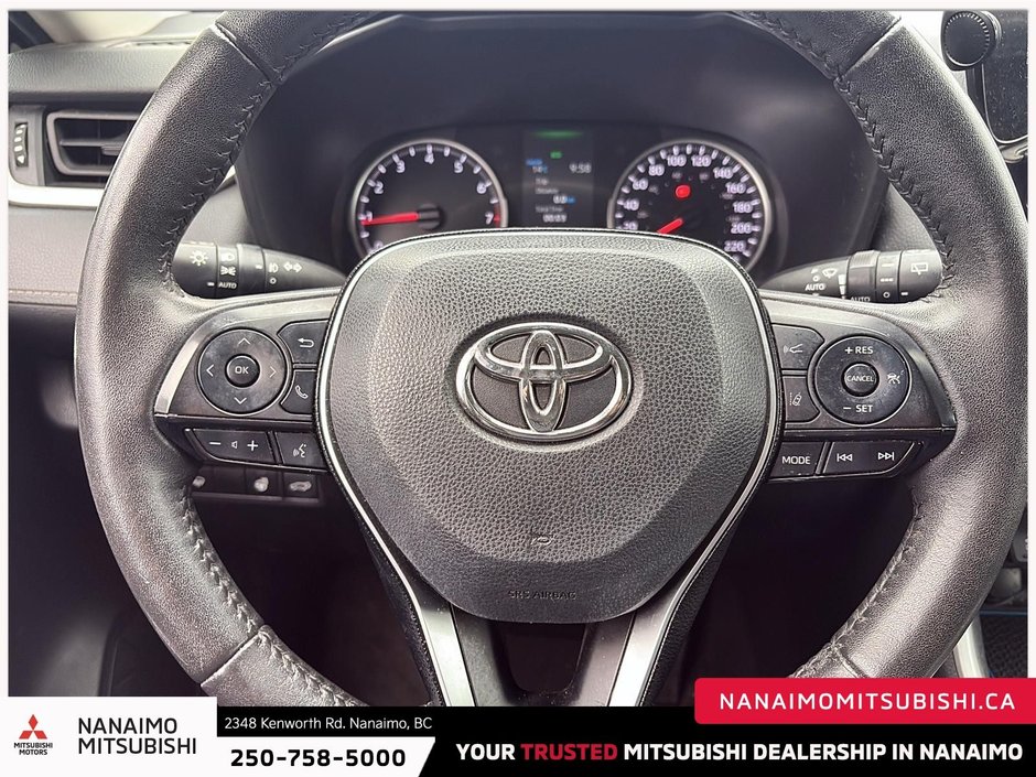 2021 Toyota RAV4 XLE Premium-13