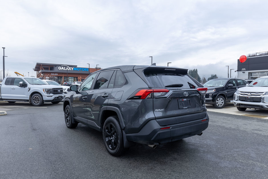 2022 Toyota RAV4 LE-3