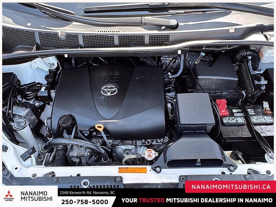 2020 Toyota Sienna LE-8