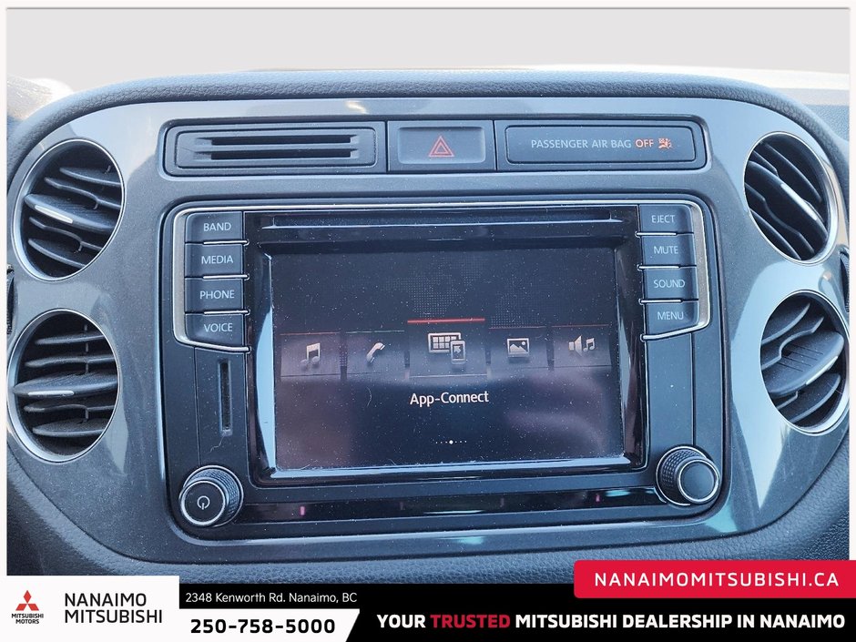 2017 Volkswagen Tiguan Wolfsburg Edition-17