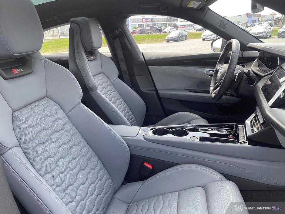 Audi RS e-tron GT  2022-21