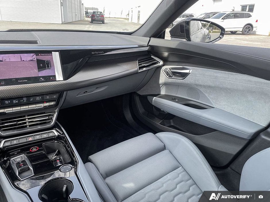 Audi RS E-TRON GT  2022-24