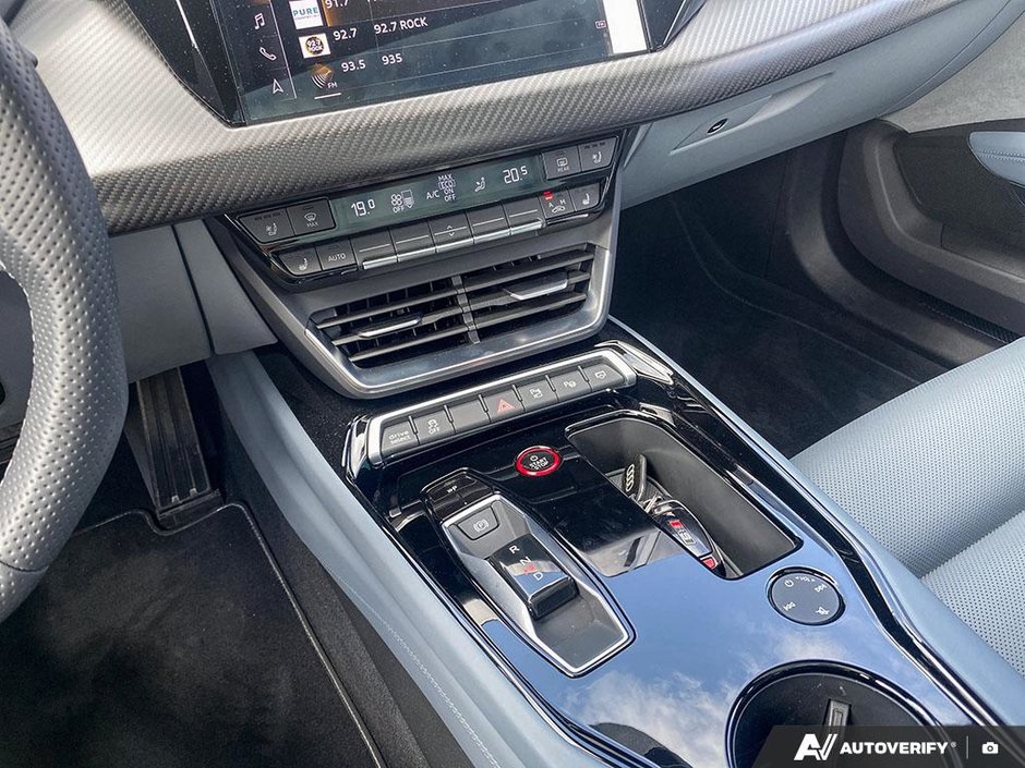 Audi RS E-TRON GT  2022-17