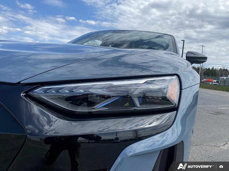 Audi RS E-TRON GT  2022-7