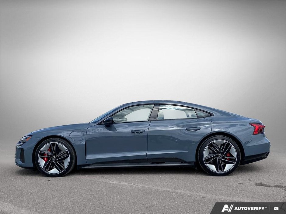 Audi RS E-TRON GT  2022-2