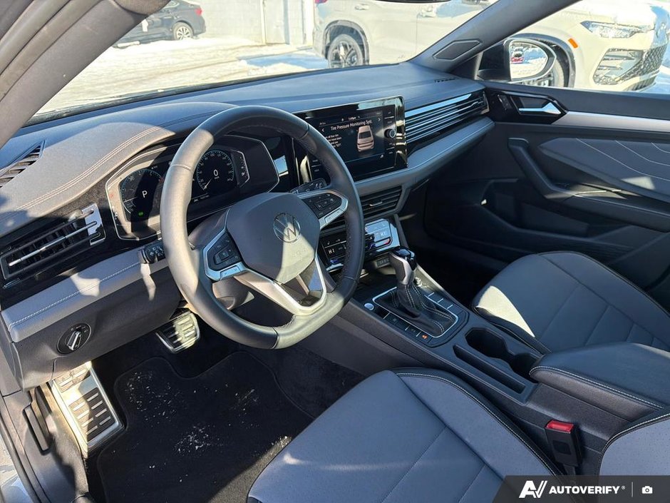 2025 Volkswagen JETTA COMFORTLINE-12