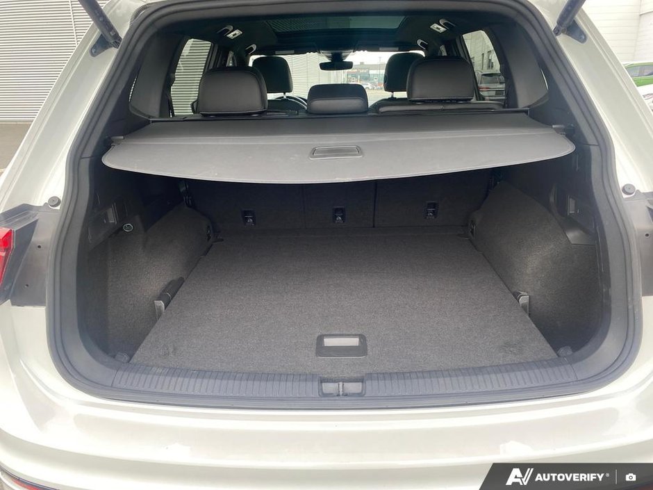 2024 Volkswagen TIGUAN SE R-LINE BLACK Comfortline R-Line Black Edition-11