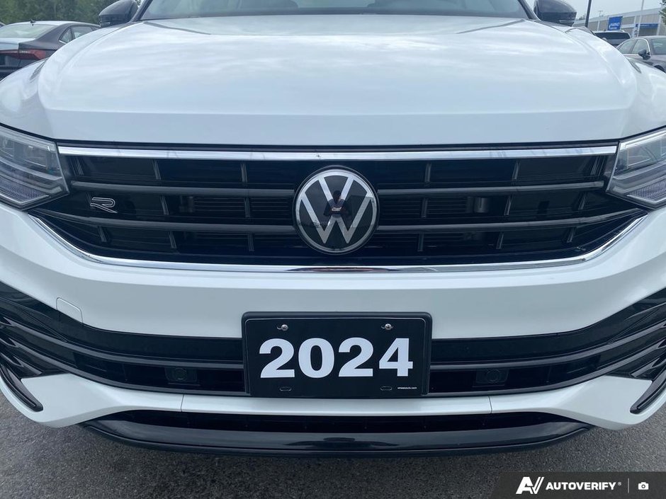 2024 Volkswagen TIGUAN SE R-LINE BLACK Comfortline R-Line Black Edition-8