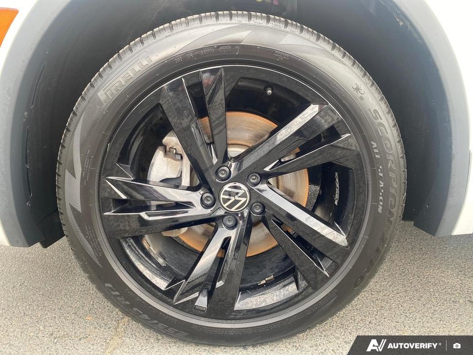 2024 Volkswagen TIGUAN SE R-LINE BLACK Comfortline R-Line Black Edition-5