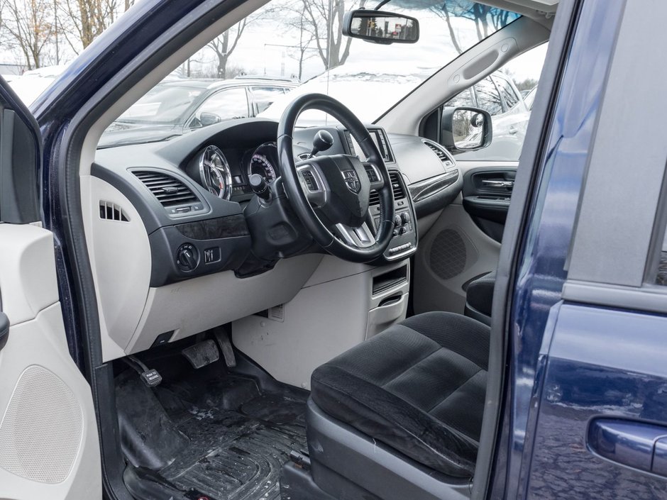 2014 Dodge Grand Caravan SE / SXT-6