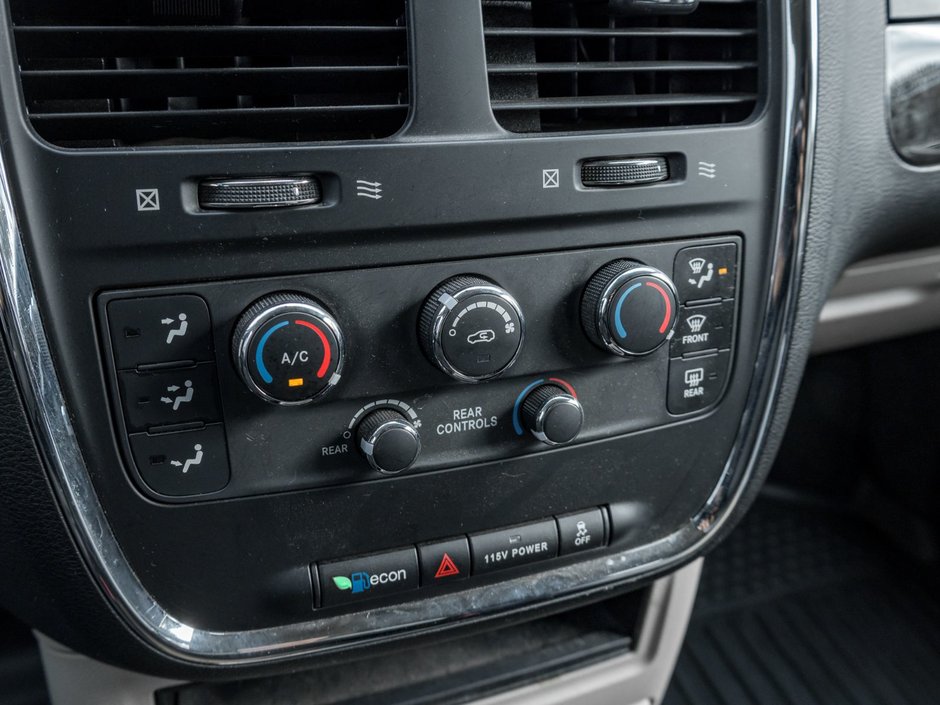 2014 Dodge Grand Caravan SE / SXT-12