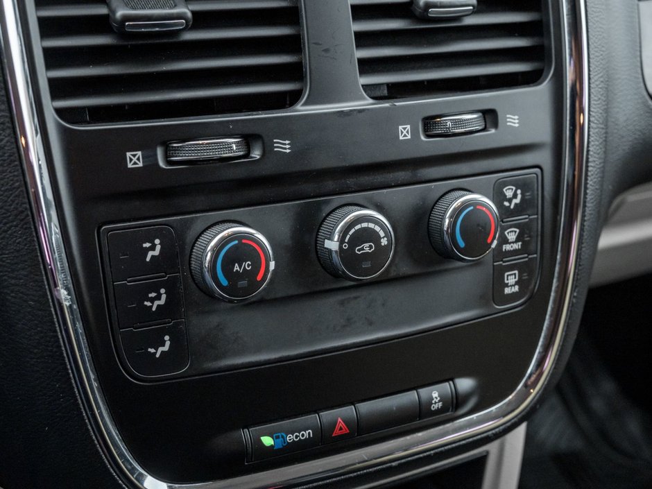 2014 Dodge Grand Caravan SE / SXT-17