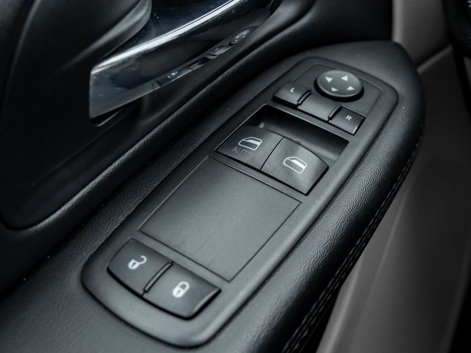 2014 Dodge Grand Caravan SE / SXT-13