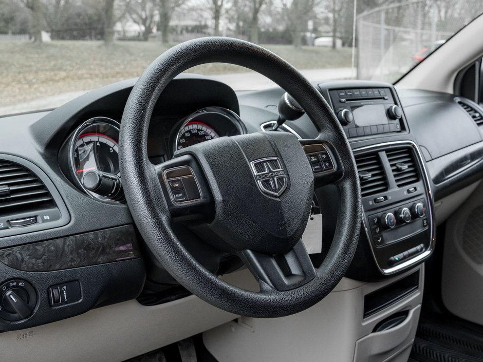 2014 Dodge Grand Caravan SE / SXT-8