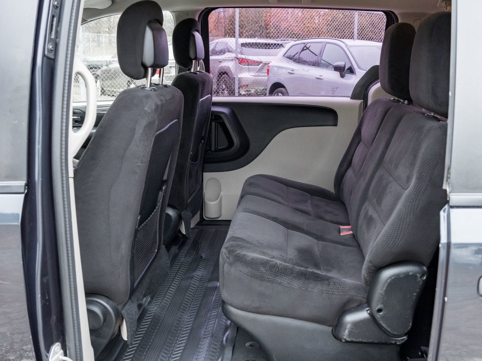 2014 Dodge Grand Caravan SE / SXT-22