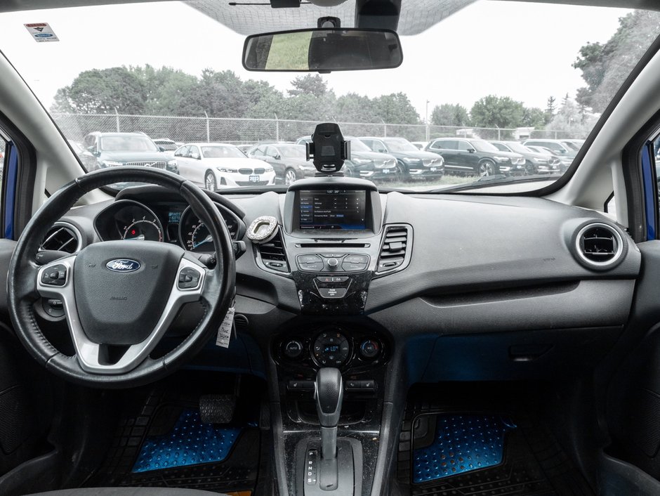 2015 Ford Fiesta (5) SE-21