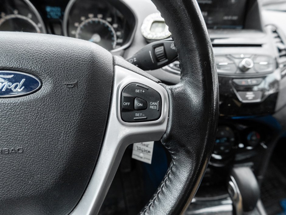 2015 Ford Fiesta (5) SE-9