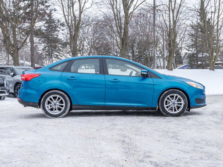 2016 Ford Focus Sedan SE-4