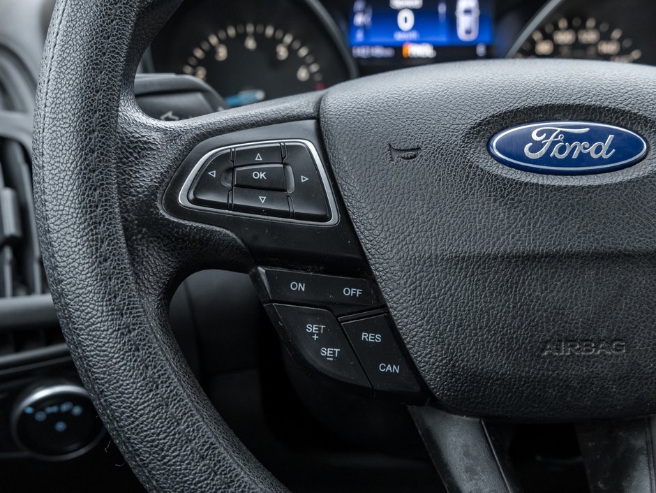 2016 Ford Focus Sedan SE-9