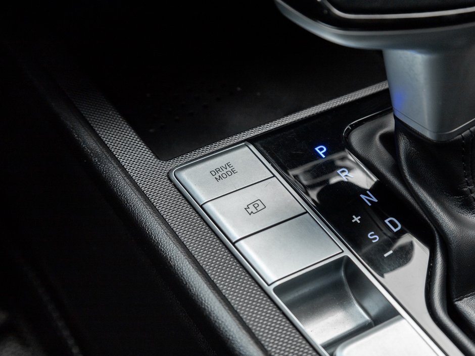 2023 Hyundai Elantra Luxury-15