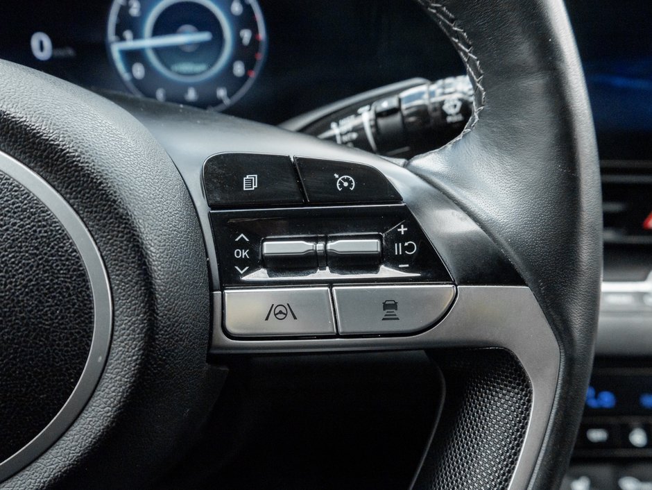 2023 Hyundai Elantra Luxury-9