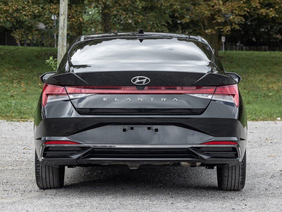 2023 Hyundai Elantra Luxury-5
