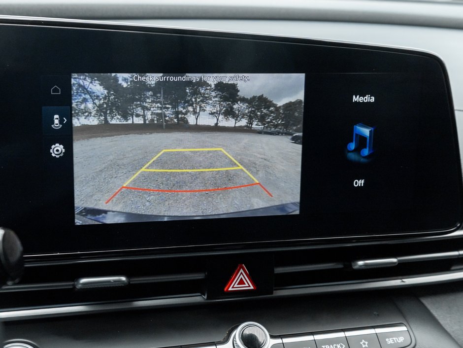 2023 Hyundai Elantra Luxury-10