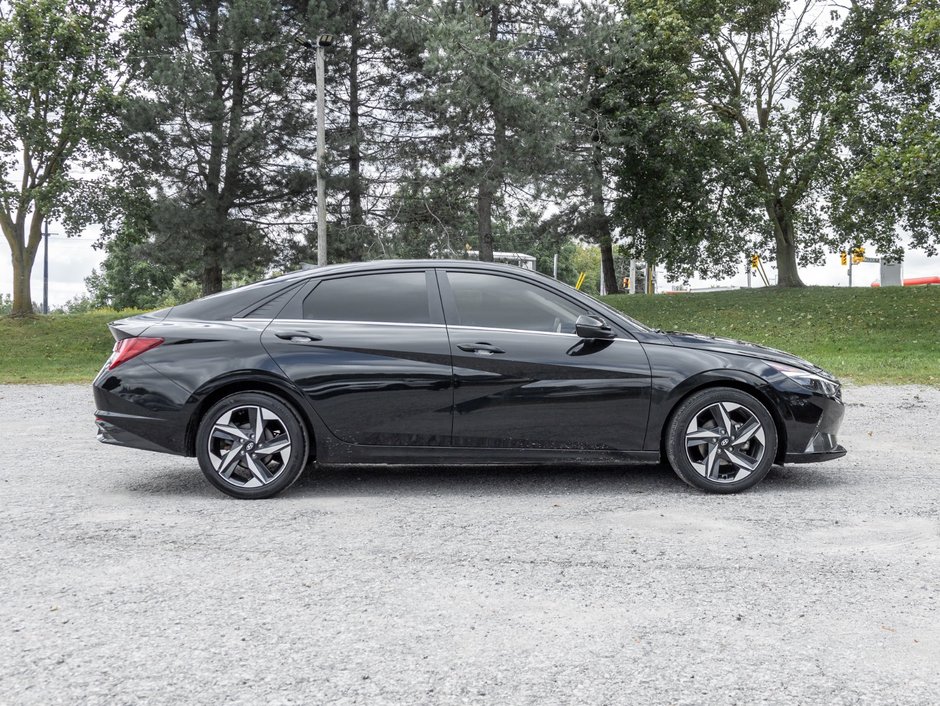 2023 Hyundai Elantra Luxury-4