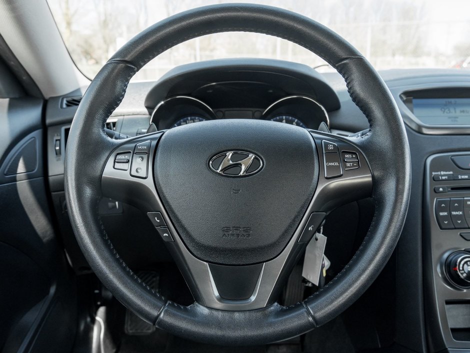 2011 Hyundai Genesis Coupe 2.0T at-7