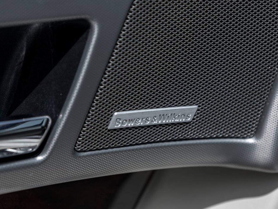 2010 Jaguar XF Premium Luxury-15