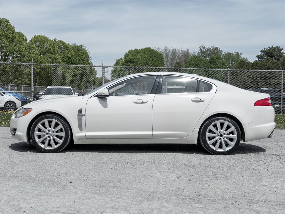 2010 Jaguar XF Premium Luxury-2