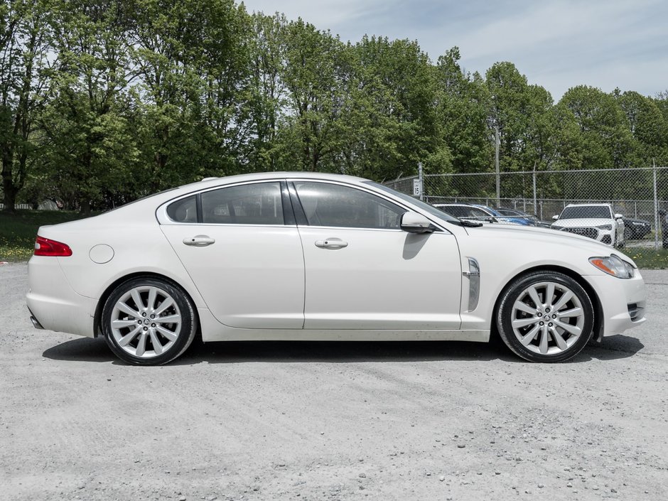 2010 Jaguar XF Premium Luxury-4
