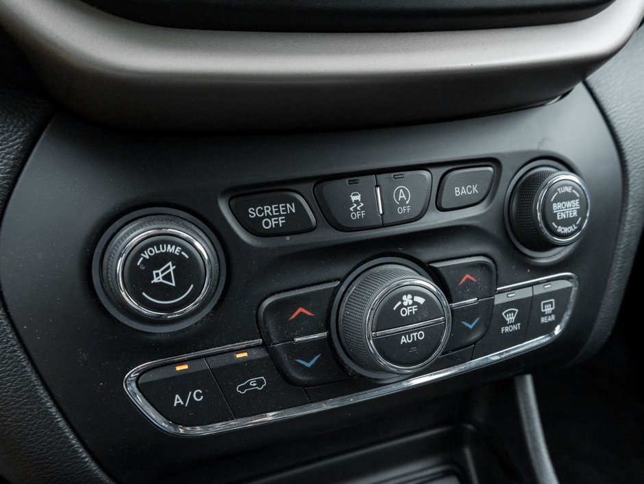2018 Jeep Cherokee 4x4 Limited-17