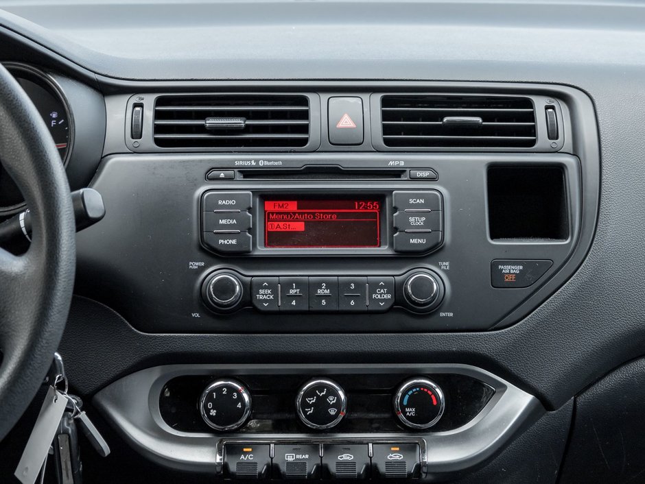 2013 Kia Rio EX at-21