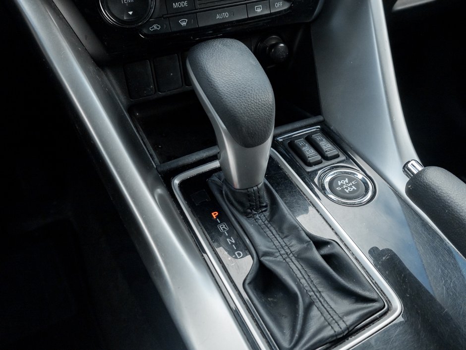 2022 Mitsubishi Eclipse Cross ES S-AWC-13