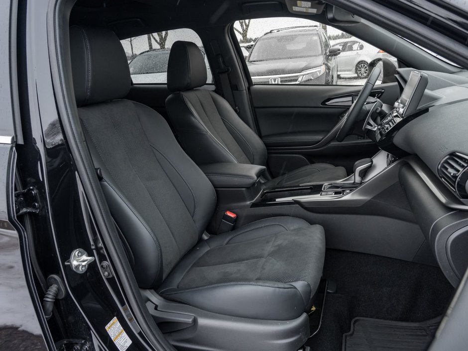 2024 Mitsubishi ECLIPSE CROSS NOIR S-AWC-17