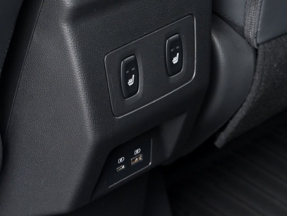 2024 Mitsubishi ECLIPSE CROSS NOIR S-AWC-19