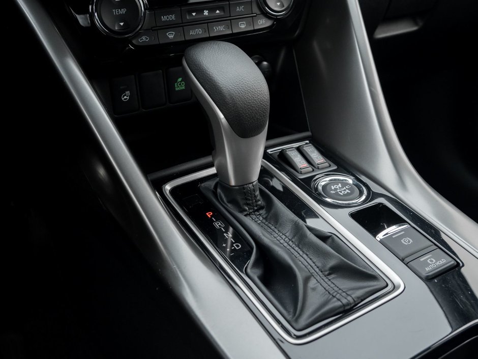 2024 Mitsubishi ECLIPSE CROSS NOIR S-AWC-11