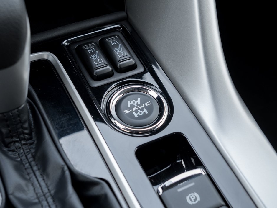 2024 Mitsubishi Eclipse Cross SE S-AWC-13