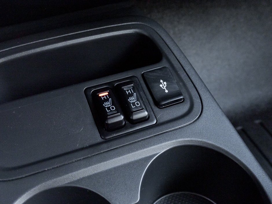 2024 Mitsubishi Mirage ES CVT-13